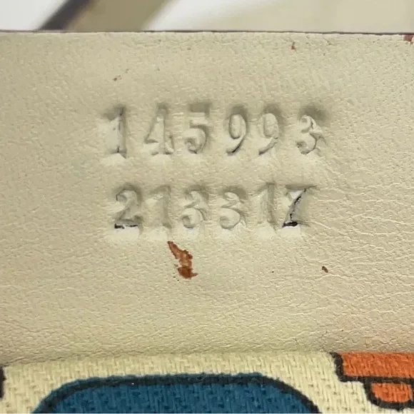 Authentic GUCCI Guccissima Leather Horsebit Off White Shoulder Bag - Picture 16 of 17